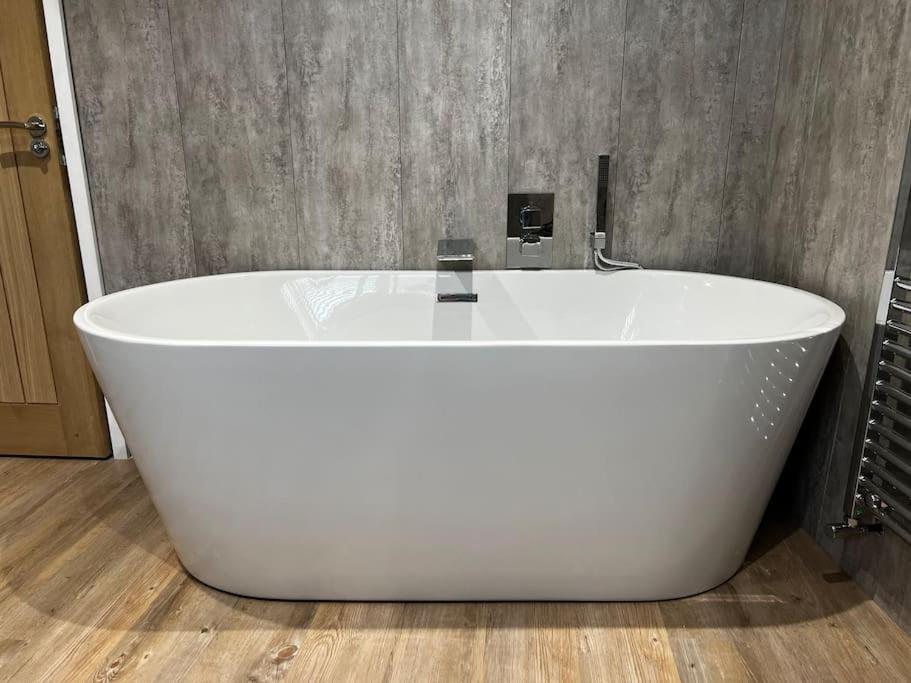 Ulverston Stunning 1 Bedroom Apartment Ngoại thất bức ảnh